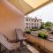 Clocks 2 bedrooms & 2 bathrooms & big terrace