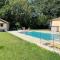 Villa et chalet avec piscine proche Aix & Luberon - Peyrolles-en-Provence