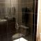 Townhouse in Uptown King Bed-Wi-Fi-Free Parking-Pool