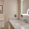 DoubleTree by Hilton Dartford Bridge - Dartford