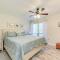 Anna Maria Island Runaway Tropical Dream-One Minute Walk To The Beach-Heated Pool