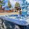 Jay Bird Landing Escape- Hot Tub- Central Location