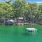 Lakeside Getaway with Hot Tub - غايلورد