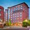 Courtyard by Marriott Boston Brookline - Brookline