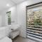 25 Whitehaven Parade