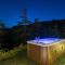 StayVista at Pine Estate with Outdoor Jacuzzi - Шімла
