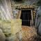 Chalet in pietra e legno con caminetto