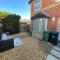 Luxury 2 bedroom maisonette with private garden, fibre WIFI, Sky channels - Camberley