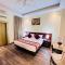 Hotel Banz - Near Delhi International Airport Couple Friendly