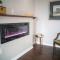 Finns Hideaway -Modern family river home