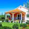 4 Bedroom Stunning Home In Stankovci