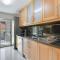 Sunny Beach Machico Apartment by HR Madeira