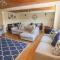 Hillside Lodge