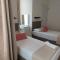 Hostal GARDEN ROUS