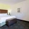Hampton Inn & Suites Wheeling - The Highlands