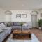 Paradise Square-Remodelled 18th Century Apartment Paradise Square-Remodelled 18th Century Apartment