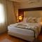 Padok Premium Hotel & Stables