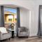 Lakefront Home Insane Views - Pool Spa Gameroom - Kingsland