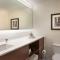 DoubleTree by Hilton Hotel & Suites Houston by the Galleria