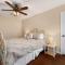 Bright & spacious 3 bedroom home Amazing location