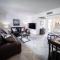 234 Fully Furnished 1BR Suite-Outdoor Pool