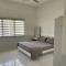 Kiri Kanan Bukit Homestay Kuala Kubu Bahru 左林右舍