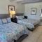 Manatee, Studio202, Beach steps away! Pool+WiFi - رسكن
