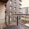 Deluxe Modern Apt & Free Secure Parking! - Leeds