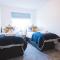 Luxury 4 Bed, 3 Bathroom, Pet Friendly Villa, Sleeps 8, with Hot Tub in Trearddur Bay
