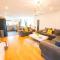 Luxury 4 Bed, 3 Bathroom, Pet Friendly Villa, Sleeps 8, with Hot Tub in Trearddur Bay