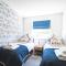 Luxury 4 Bed, 3 Bathroom, Pet Friendly Villa, Sleeps 8, with Hot Tub in Trearddur Bay
