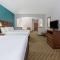 Baymont Inn & Suites by Wyndham Glen Rose - Глен-Роуз