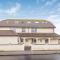 Pass the Keys Stylish Flat Close To Beach