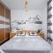 Królewska Apartment with Mountain View by Noclegi Renters
