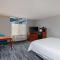 Hampton Inn & Suites Clovis Airport North