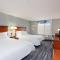 Hampton Inn & Suites Clovis Airport North