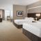 Hilton Indianapolis Hotel & Suites