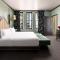 The Candler Hotel Atlanta, Curio Collection by Hilton