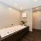Holiday Inn Berlin Airport - Conference Centre by IHG