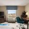 Hampton Inn & Suites Atlanta Airport West Camp Creek Pkwy