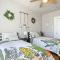 Quaint Cottage downtown Waco close to Magnolia, Baylor uni., Cameron Park Zoo...