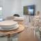 Villa Komorebi, the Private 3BR Grand Estate - 2500m2 Garden - Walk to Beach & Town