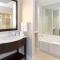 Hampton Inn & Suites South Park at Phillips Place