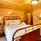 Broken Bow Abode with Hot Tub Less Than 7 Mi to Lake! - بروكن بو