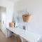 Pearl, Designer Beachfront Retreat, Semaphore Park