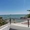 Greenage Seaview Bay Villa with stunning sunset - Putatan