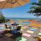 Greenage Seaview Bay Villa with stunning sunset - Putatan