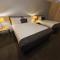 Off Broadway Motel