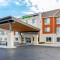 Holiday Inn Express and Suites Chicago West - St Charles, an IHG Hotel