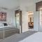 Hidden Gem: 2BR Artistic Retreat in Glyfada Center - Atény